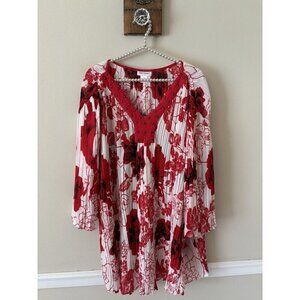 NWOT CW Classics Womens Size 1X Red White Floral Blouse Pleated Embellished